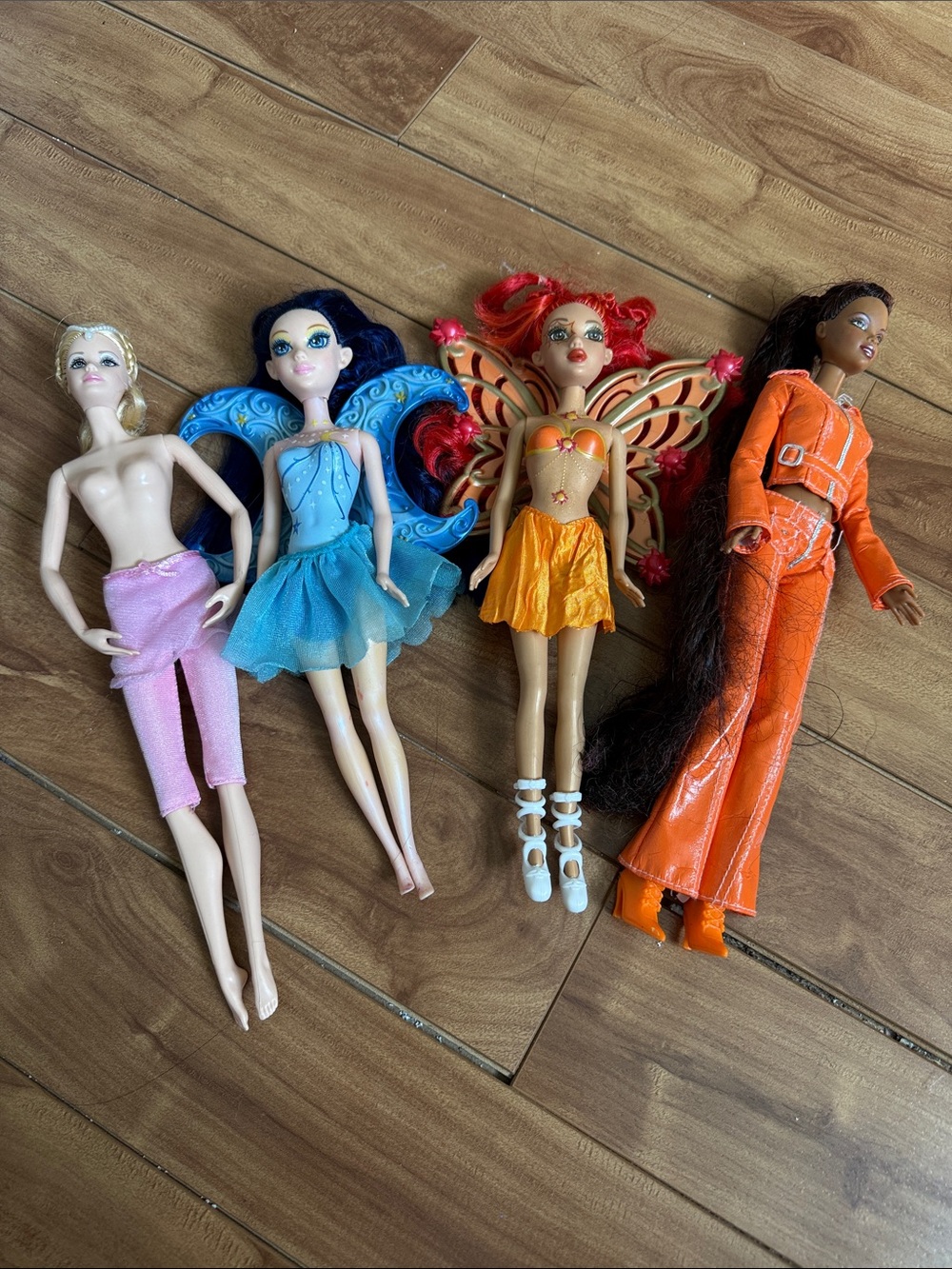 Random lot of Barbie’s